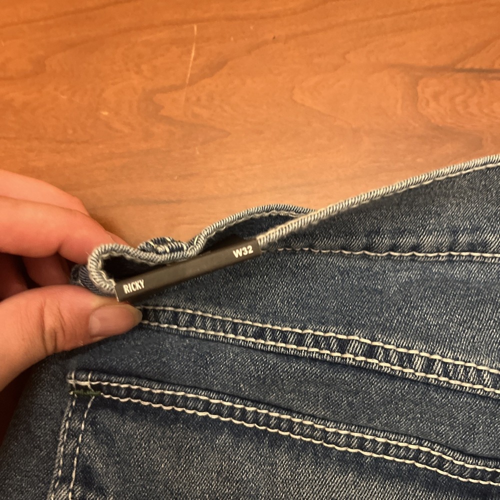 True Religion Jean Shorts Size 32 Ricky Relaxed Straight Light Pacific Wash - Picture 6 of 8
